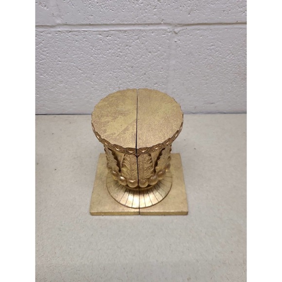 Pair of Vintage Gold Polyresin Bookends by CBK Ltd 1995 - Picture 5 of 7